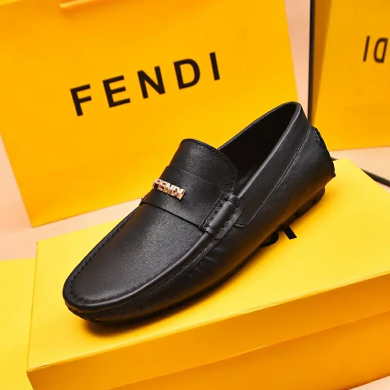 fendi cuir chaussures pour homme s_12432324